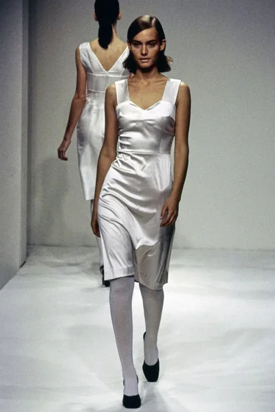 Look 28